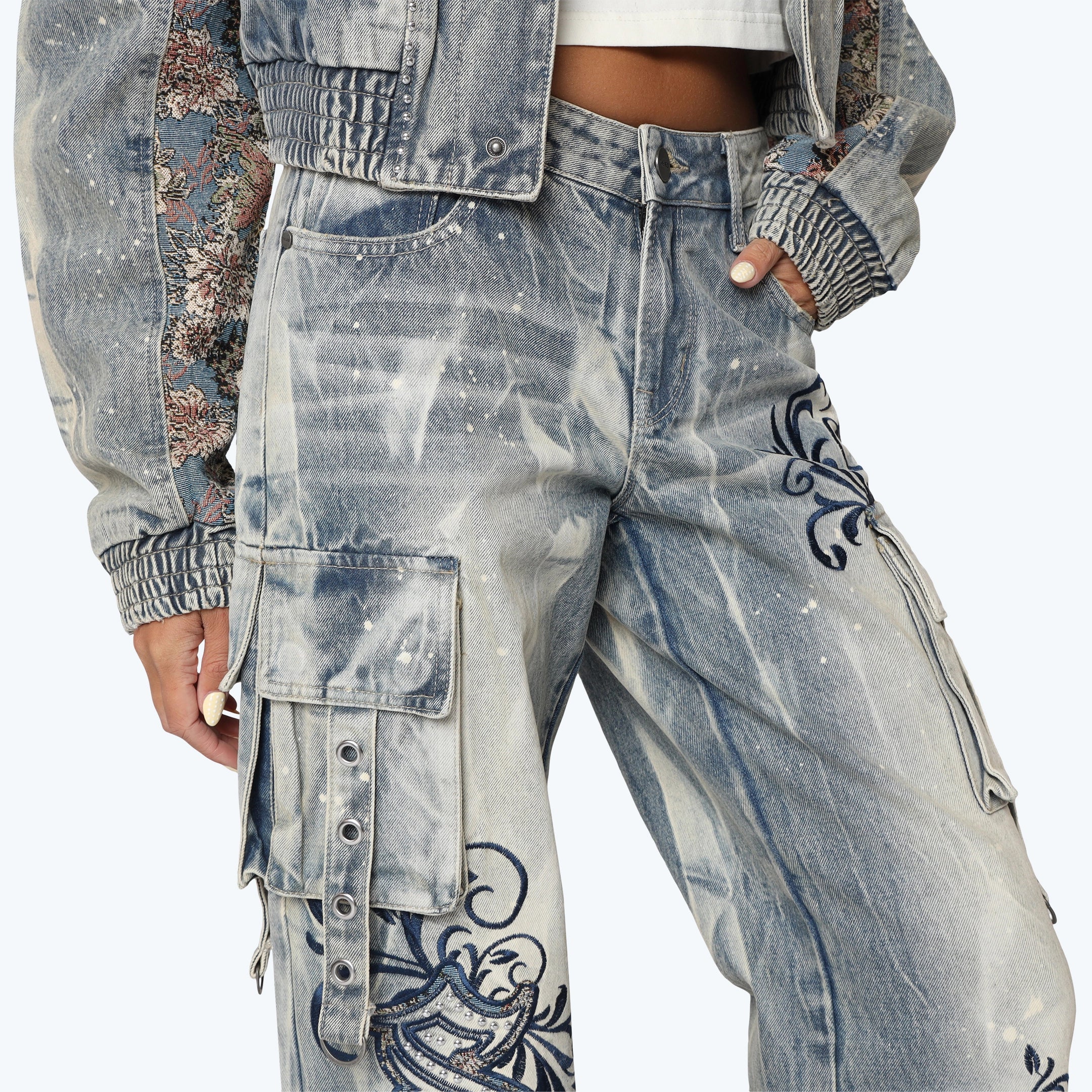 Mid Rise Wide Embroidered Jeans - Ios Blue