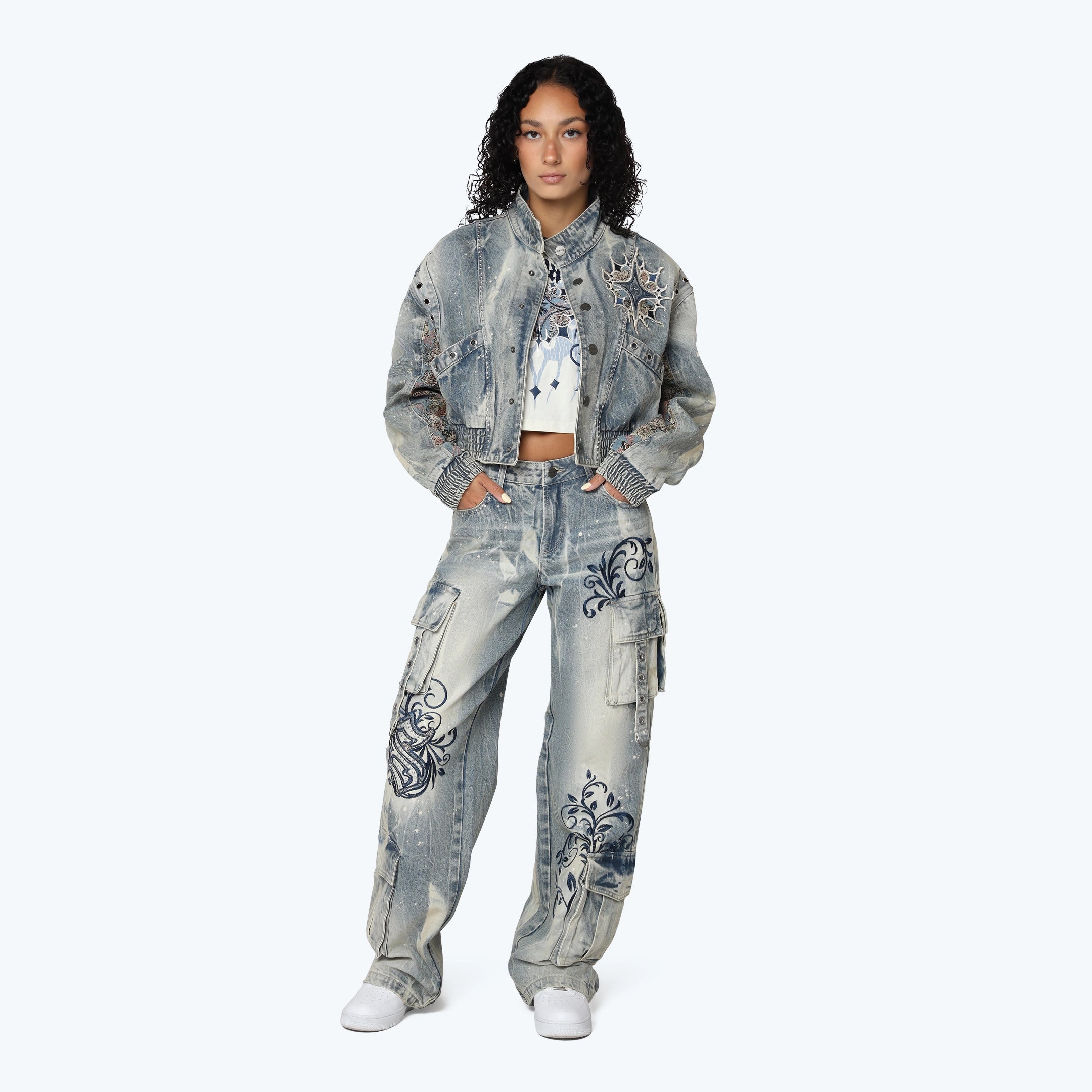 Mid Rise Wide Embroidered Jeans - Ios Blue