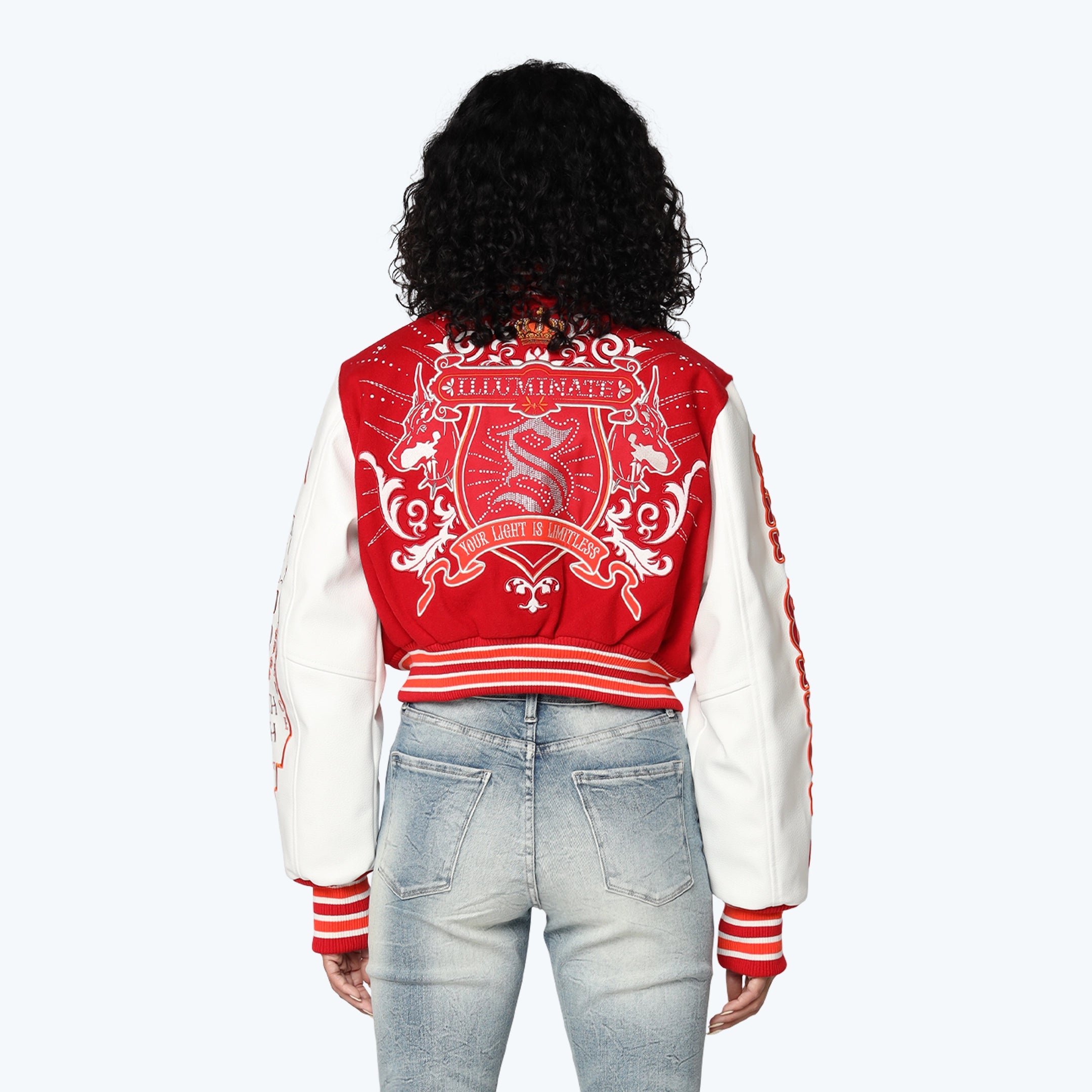 AJ25890_TRUERED_AP25890_RHODESBLUE_04_TOP_CROP_04.webp