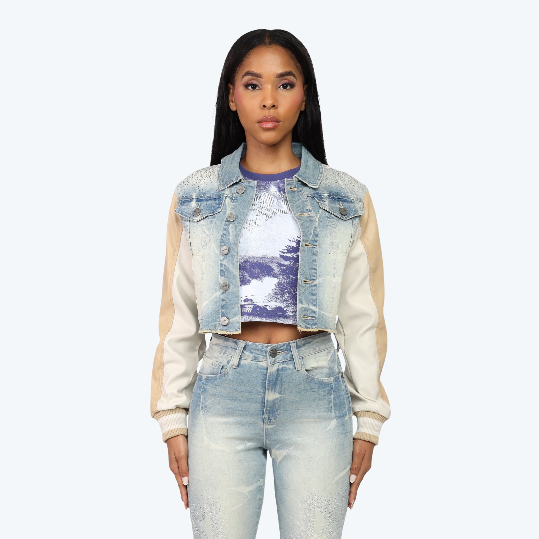 AJ25917_MODENABLUE_01.jpg