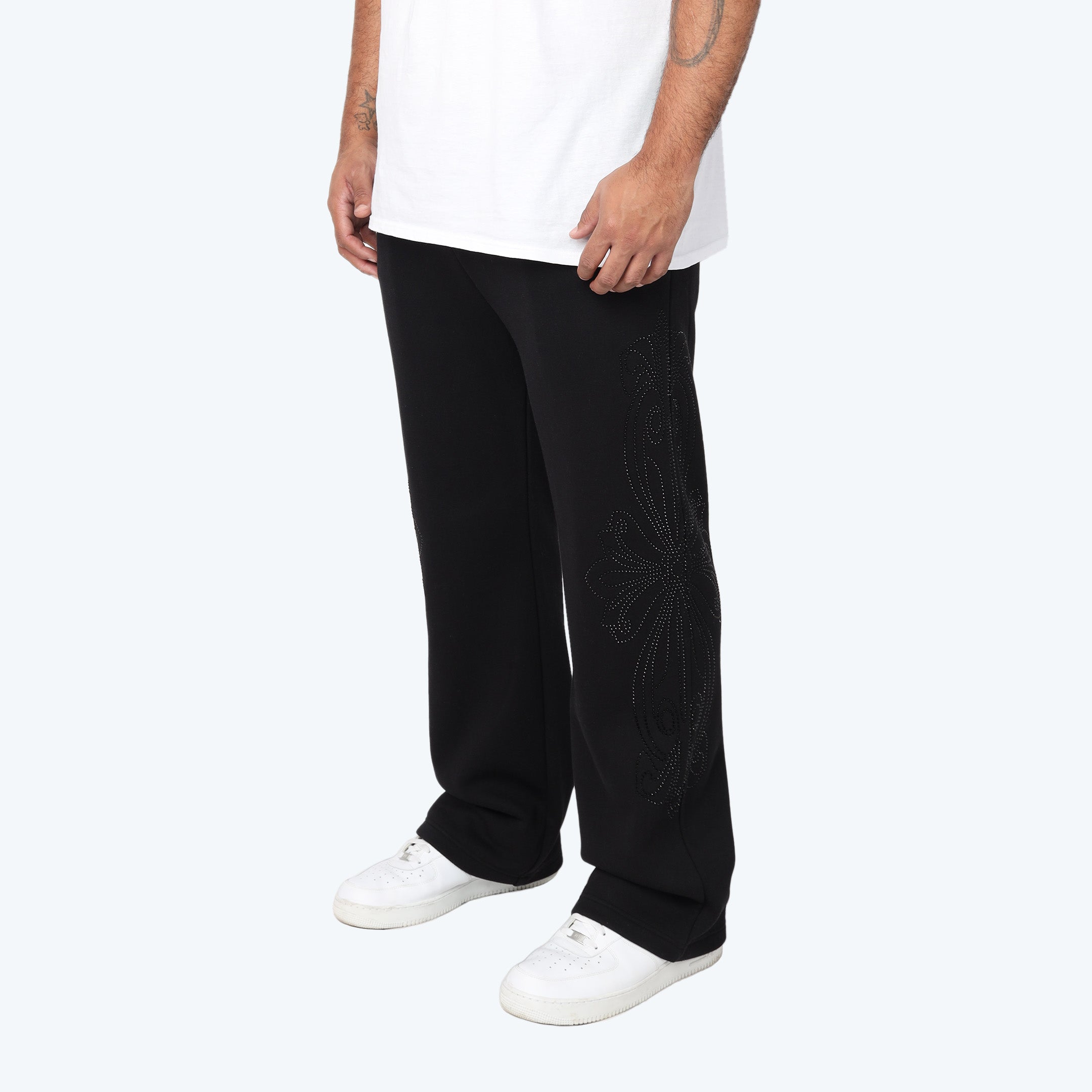 FP25172B_BLACK_02_CROP.jpg