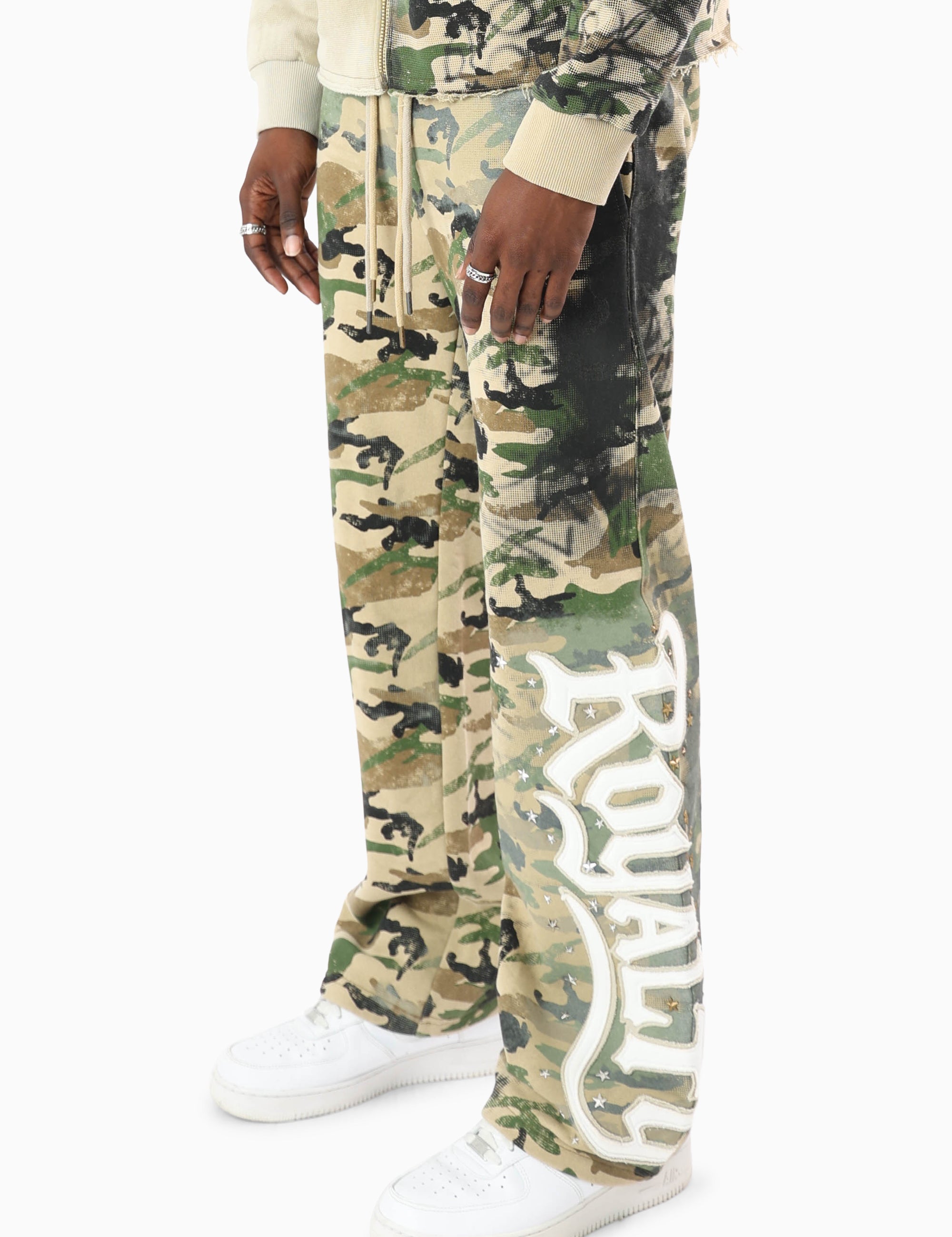 FP26F532_WoodCamo_02.jpg