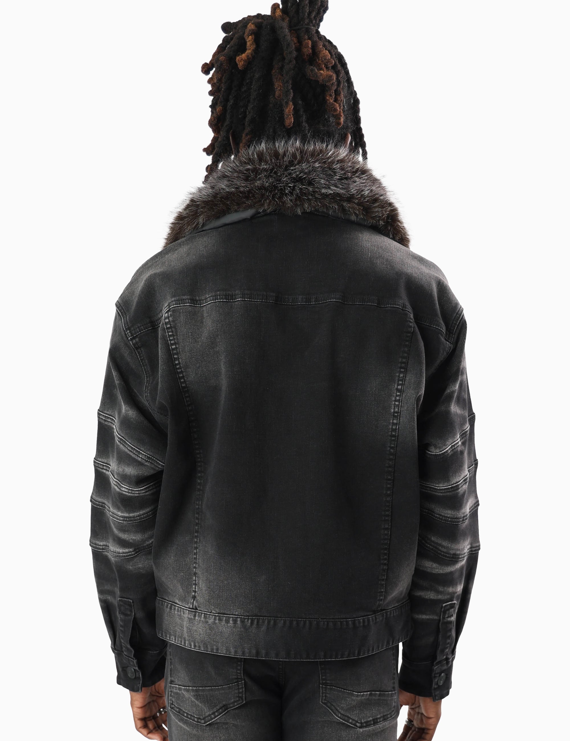 JJ26F221_TetraBlack_03.jpg