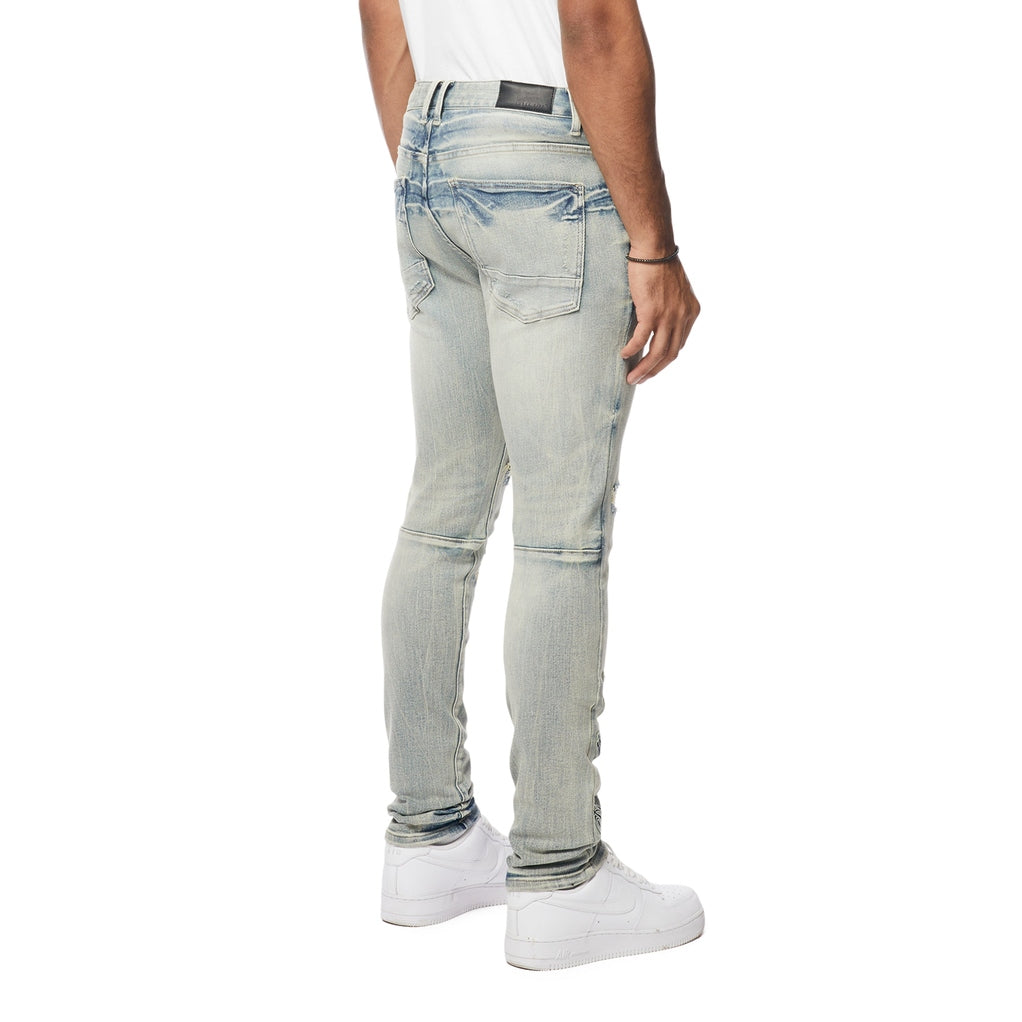 Smoke Rise Preppy Crest Embroidered Slim Tapered Denim Jeans - Cascade Blue
