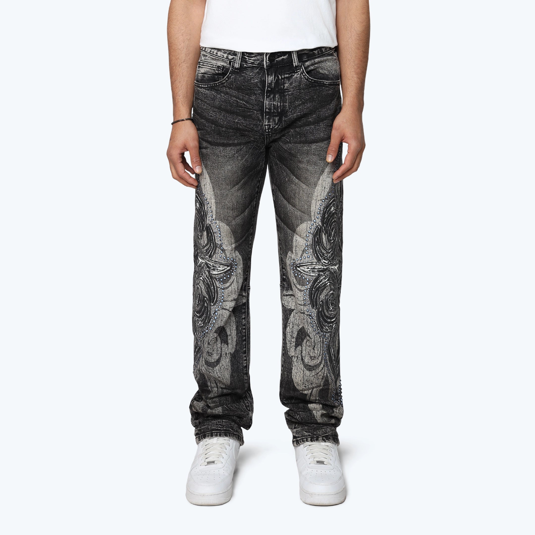 JP25546_TOMBSTONEGREY_01_CROP_01.webp