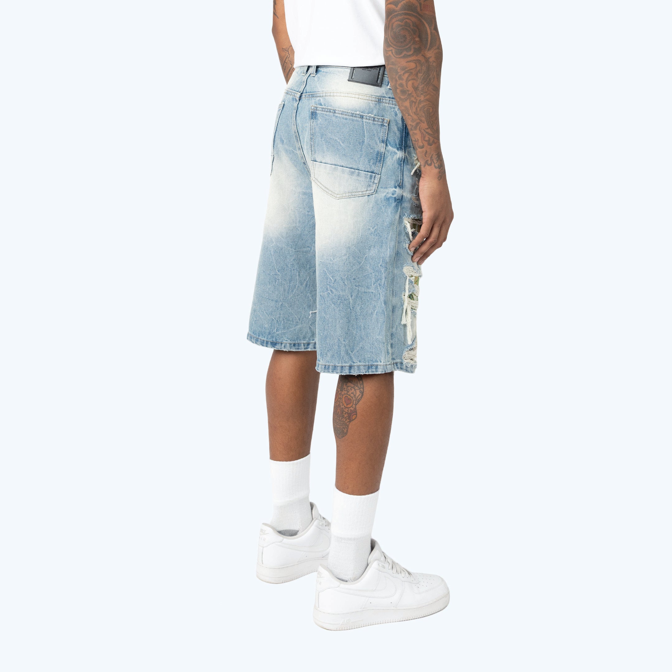 JS25229_NEWTON_BLUE_03.jpg
