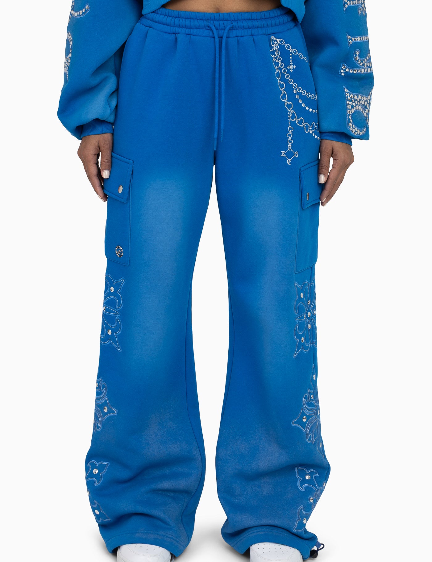 RFP26F322_SKYDIVER_01.jpg
