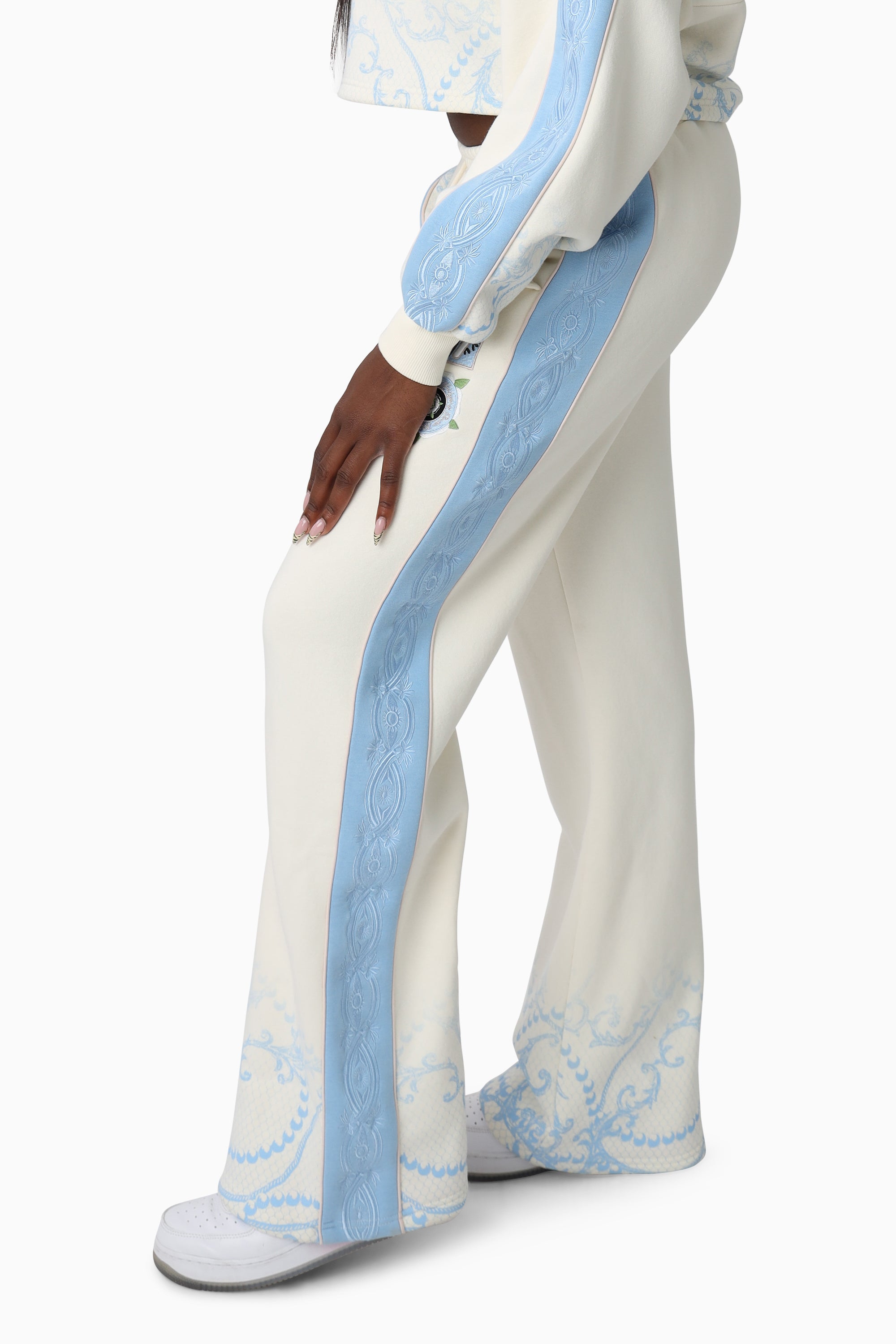 Embroidered Printed Pants - Gardenia