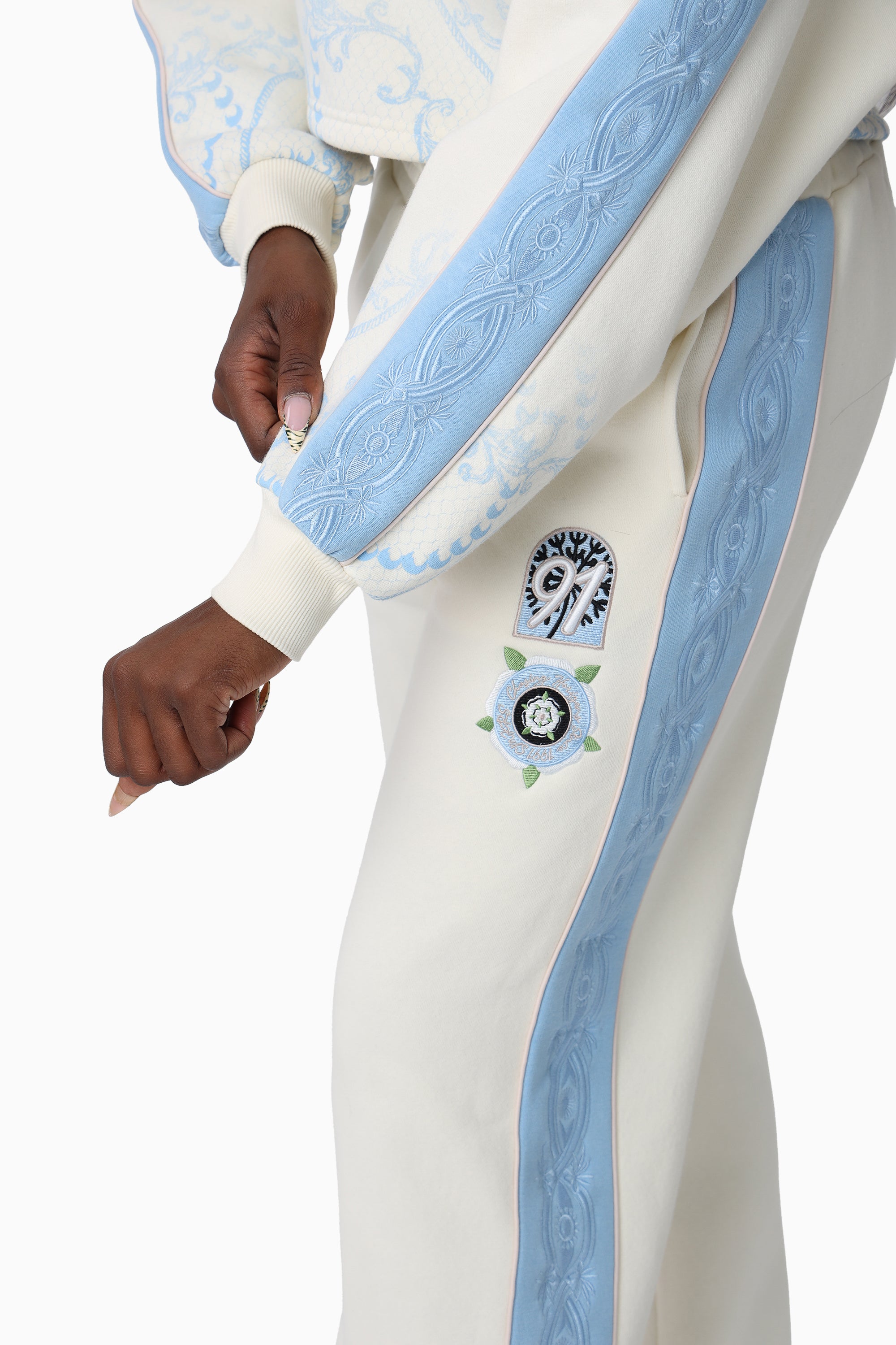 Embroidered Printed Pants - Gardenia