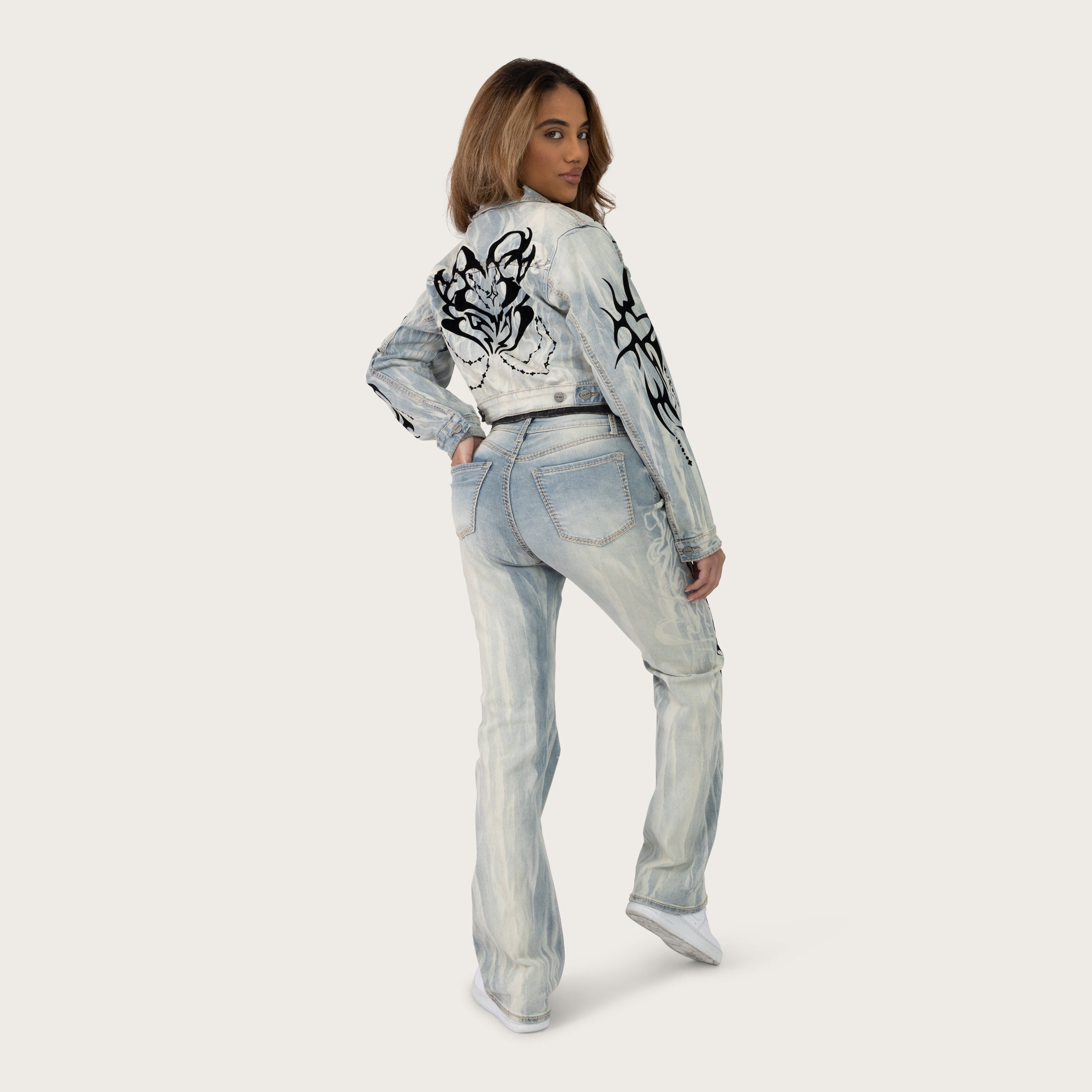 RJJ26S401_SEVILLEBLUE_04.jpg