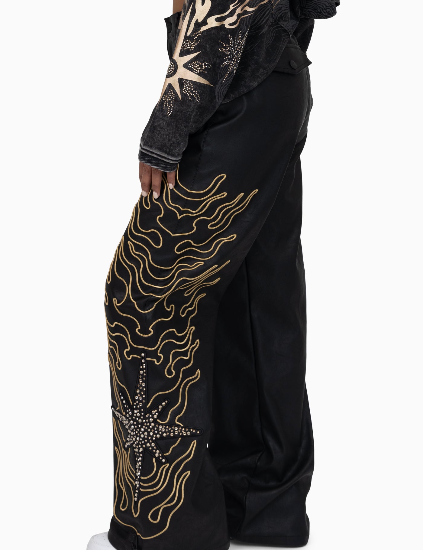 RWP26F320_BLACK_02.jpg