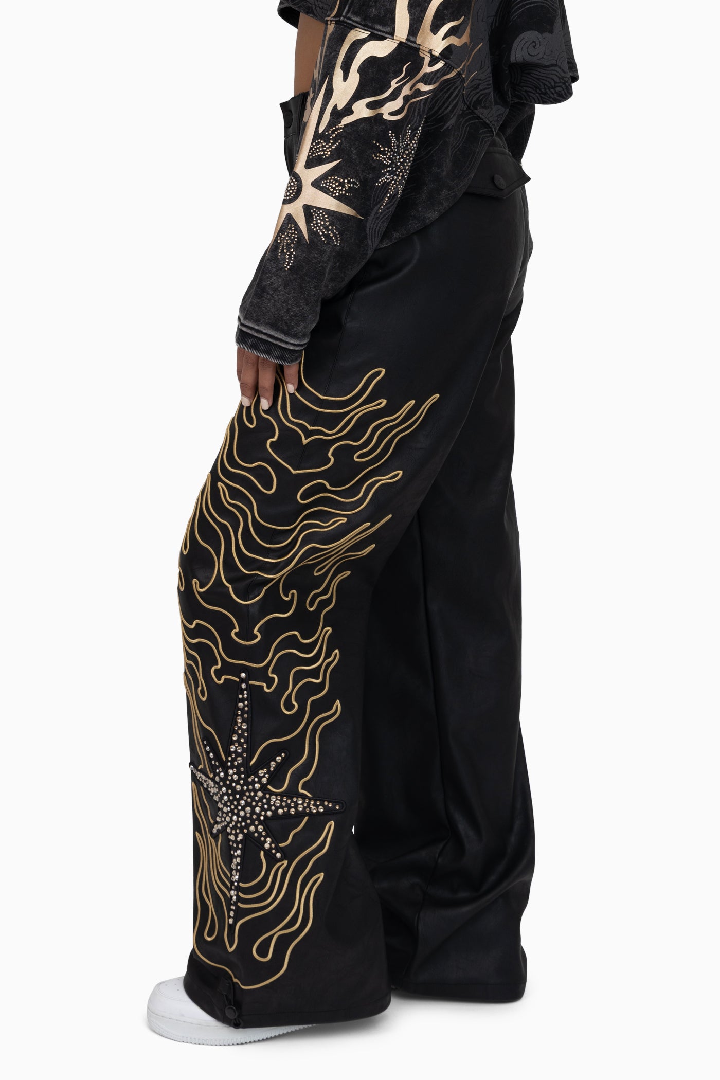 RWP26F320_BLACK_02.jpg