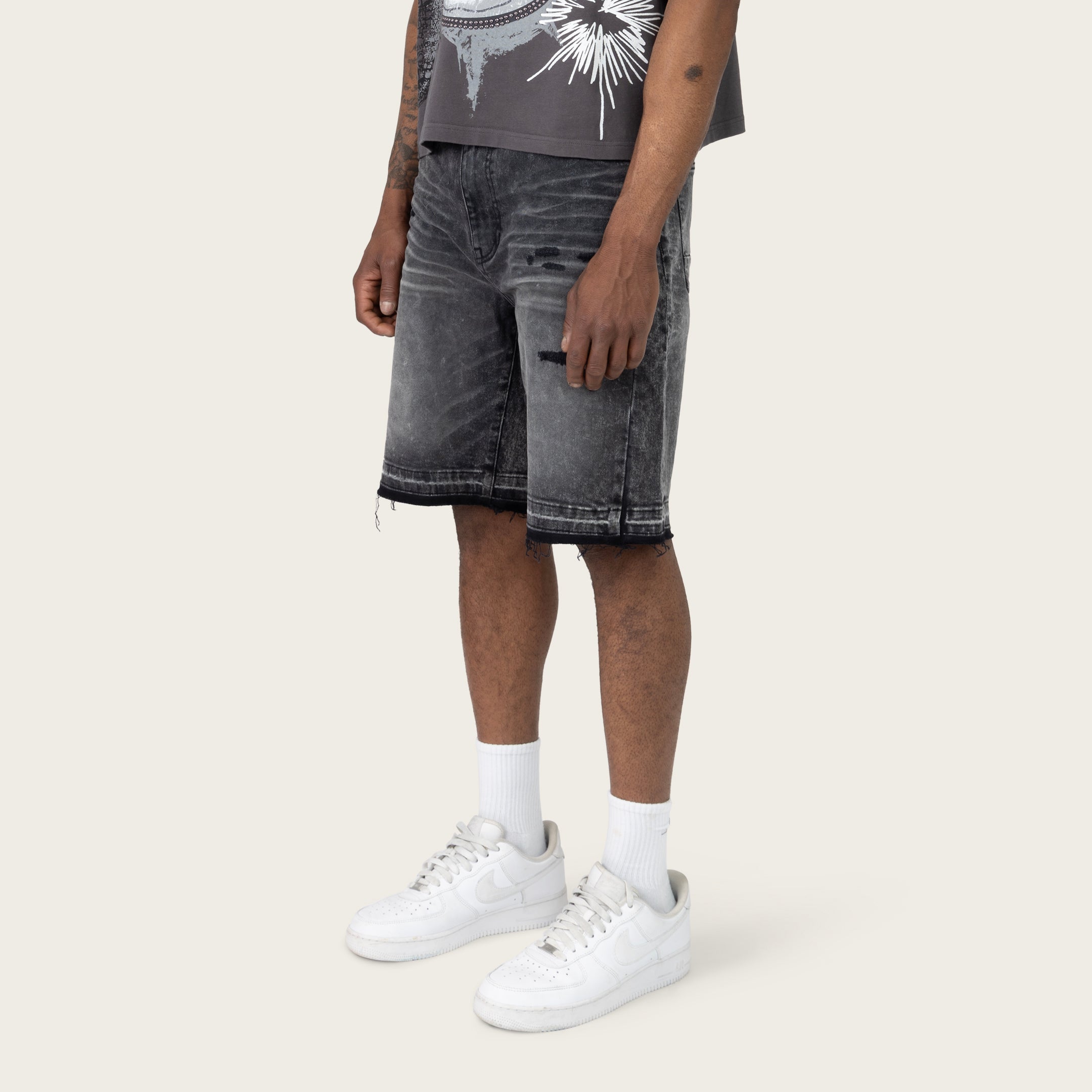 TS26S130_CHAOSBLACK_02.jpg