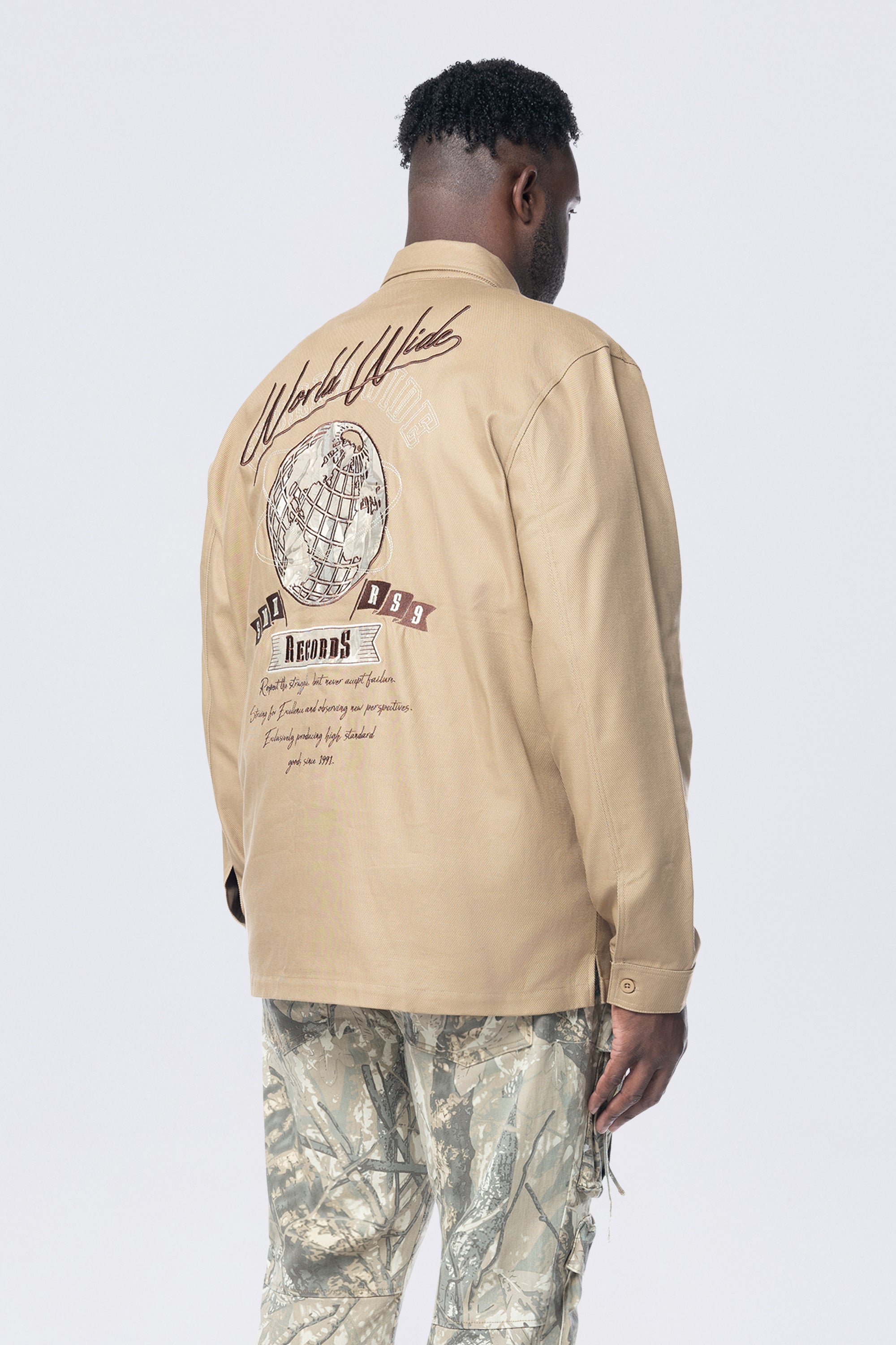 WH24692B_Khaki_JP24529B_KhakiHuntingCamo_Onfigure_CROP_TOP_3.jpg