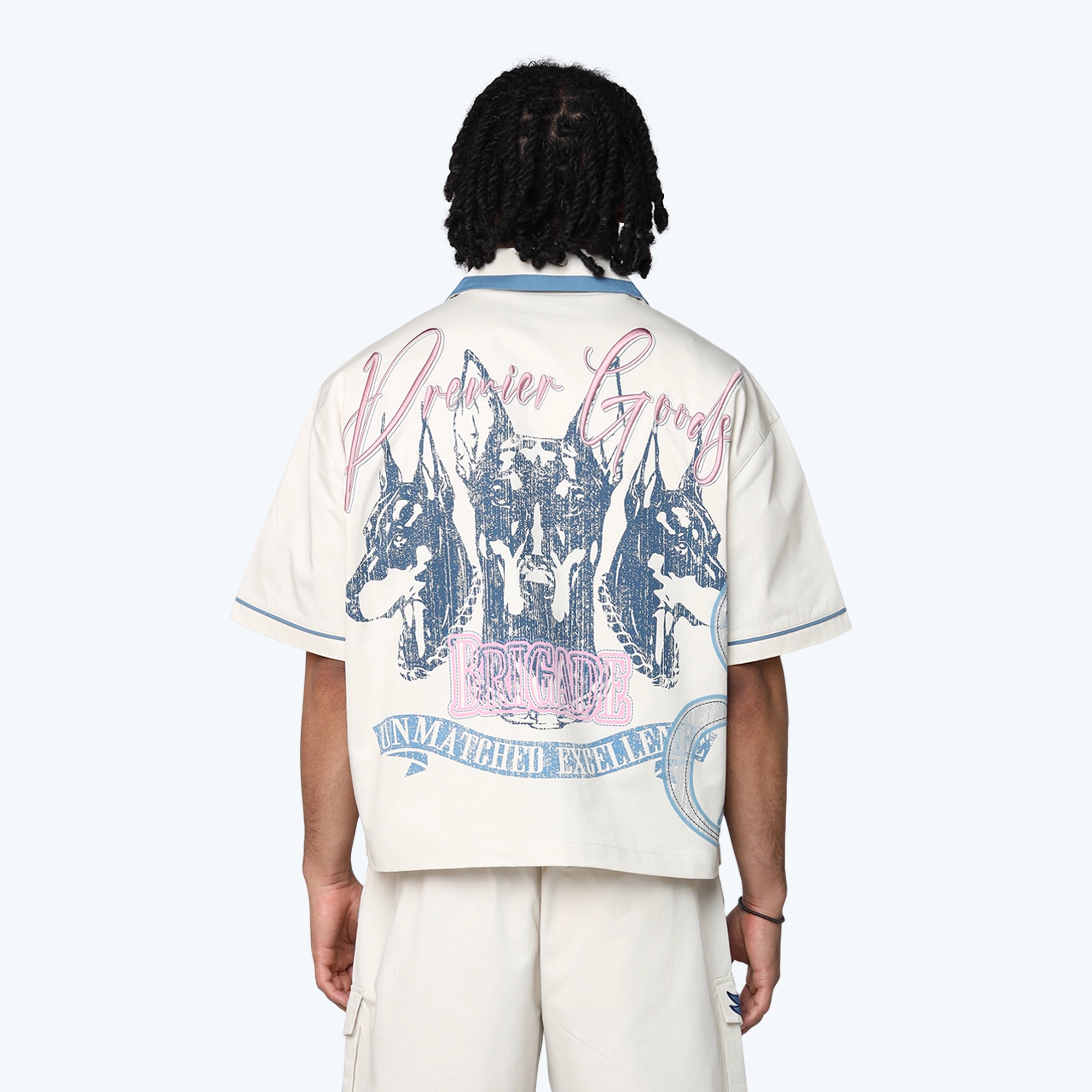 WH25588_CORONETBLUE_03_CROP_03.webp