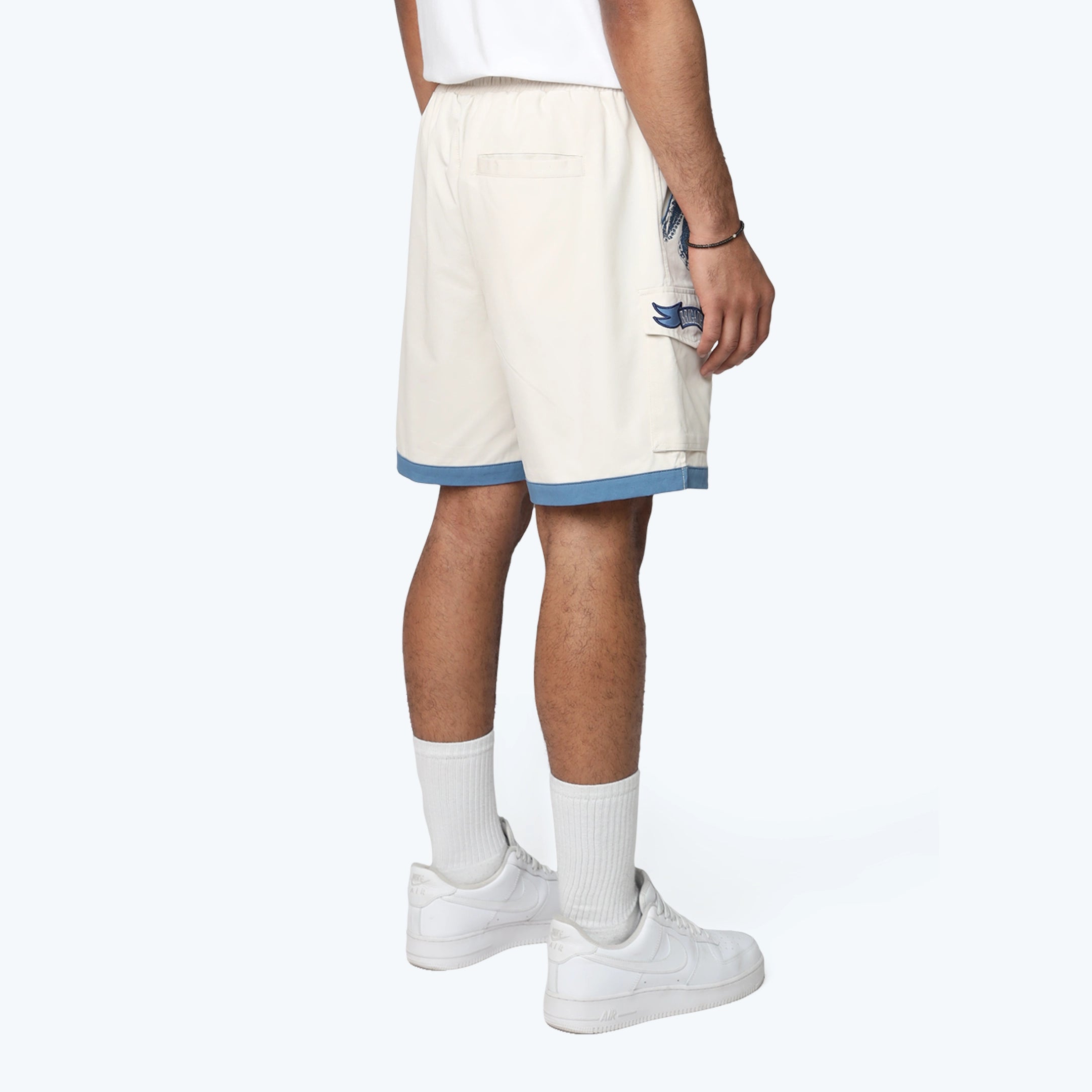 WS25588_CORONETBLUE_CROP_BOTTOM_04.webp
